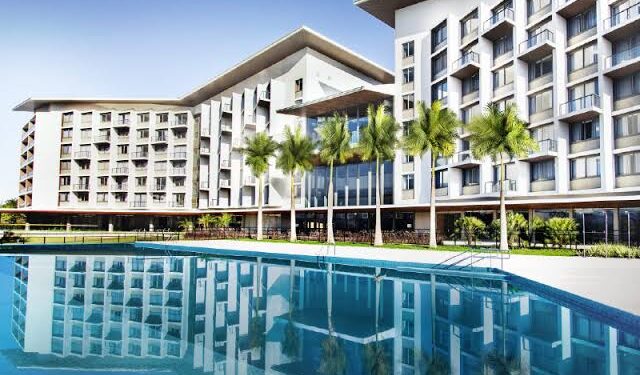 Rede hoteleira contrata pessoas para viajar e experimentar comidas. Rede hoteleira contrata pessoas para viajar e experimentar comidas.