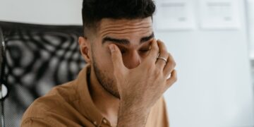 Está sofrendo de coceira e pálpebras inflamadas? ácido hipocloroso pode ser a solução