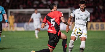Santos derrota Atlético-GO e garante permanência na Série A Santos derrota Atlético-GO e garante permanência na Série A