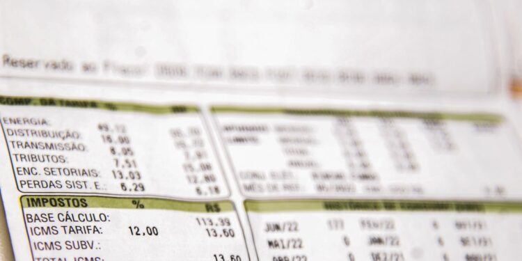 Usuários de energia já pagaram R$ 25,8 bilhões em subsídios neste ano