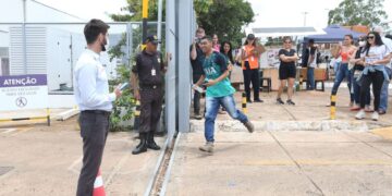 Implementar o novo Enem será desafio do novo governo Implementar o novo Enem será desafio do novo governo