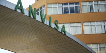 Anvisa alerta sobre uso de produtos para trançar cabelos Anvisa alerta sobre uso de produtos para trançar cabelos