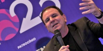 Zeca Pagodinho, Iza e Martnália são atrações no réveillon do Rio