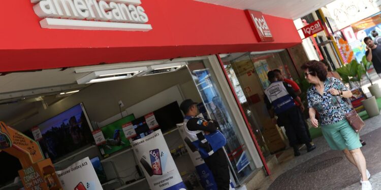 Justiça proíbe ordem de despejo e corte de energia do Grupo Americanas Justiça proíbe ordem de despejo e corte de energia do Grupo Americanas