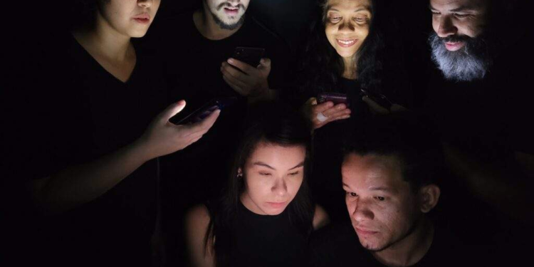 Espetáculo “O Gênio da Lâmpada e o Tempo” leva reflexão e diversão com estreia na Baixada Fluminense