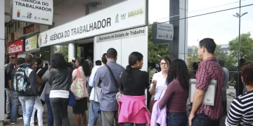 Desemprego recua em 15 estados no segundo trimestre de 2024 Desemprego recua em 15 estados no segundo trimestre de 2024