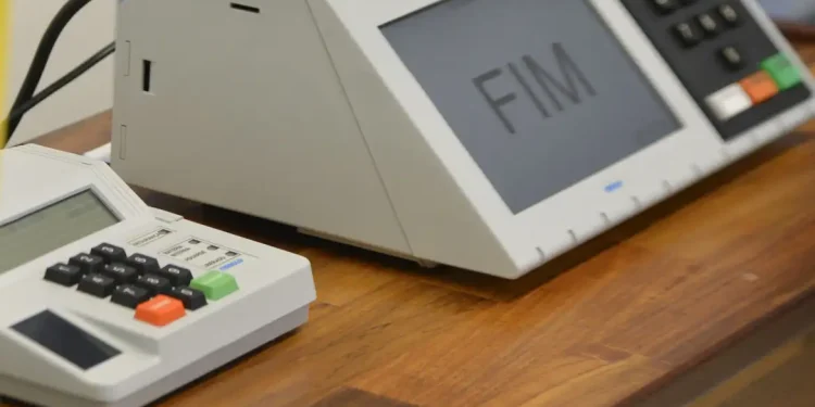 Mais de 30% dos prefeitos mudaram de partido para tentar reeleição em 2024