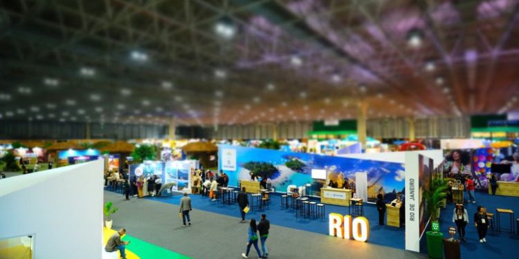 Visitantes e expositores do 8º Salão do Turismo contam suas experiências no evento Visitantes e expositores do 8º Salão do Turismo contam suas experiências no evento