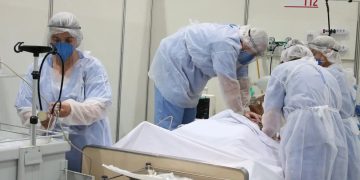 Covid-19 é responsável por metade das mortes por doenças respiratórias