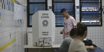 Número de eleitores de 16 e 17 anos aumentou 78% desde 2020 Número de eleitores de 16 e 17 anos aumentou 78% desde 2020