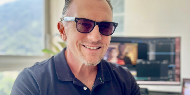 Quentin Lewis vence prêmio como “Melhor Diretor” no festival internacional Lima Webfest 