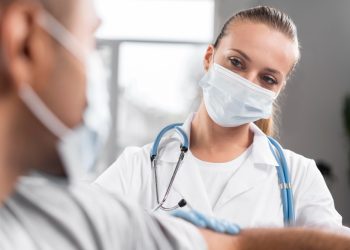 A dependência química no Brasil: A luta das clínicas de Recuperação Grupo Transformando Vidas A dependência química no Brasil: A luta das clínicas de Recuperação Grupo Transformando Vidas