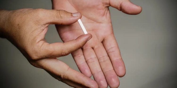 Associação de Hormonologia critica decisão da Anvisa de suspender implantes hormonais manipulados Associação de Hormonologia critica decisão da Anvisa de suspender implantes hormonais manipulados