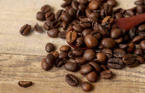 Café arábica tem alta no preço, enquanto robusta fica mais barato Café arábica tem alta no preço, enquanto robusta fica mais barato