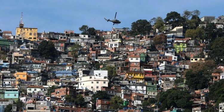 Censo Demográfico: 8,1% da população do país vive em favelas e comunidades urbanas no Brasil Censo Demográfico: 8,1% da população do país vive em favelas e comunidades urbanas no Brasil