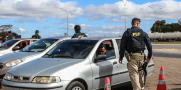 Feriado prolongado: confira dicas de como dirigir em segurança Feriado prolongado: confira dicas de como dirigir em segurança