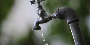 Abastecimento de água por rede geral alcançou apenas 1 em cada 3 domicílios rurais em 2023, aponta IBGE