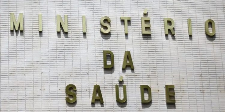 Gripe Aviária: mesmo sem casos confirmados no país, Ministério da Saúde lança plano de contingência Gripe Aviária: mesmo sem casos confirmados no país, Ministério da Saúde lança plano de contingência