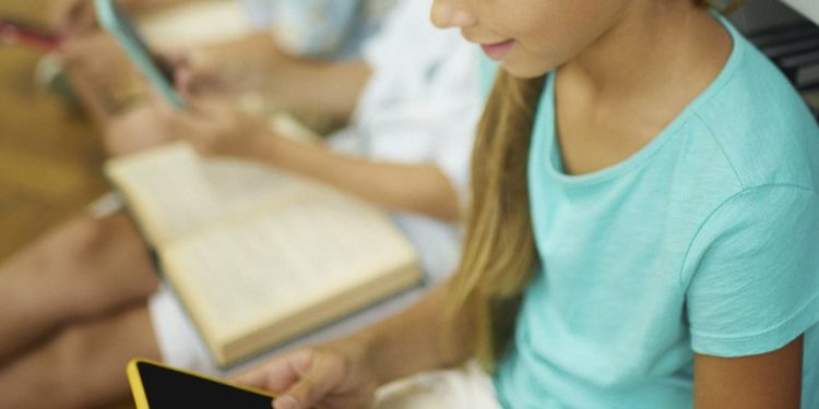Restrição dos celulares nas escolas: o que muda com a lei? Restrição dos celulares nas escolas: o que muda com a lei?