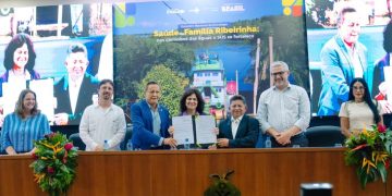 Equipes de Saúde da Família Ribeirinha terão reajuste médio de 30% no custeio Equipes de Saúde da Família Ribeirinha terão reajuste médio de 30% no custeio