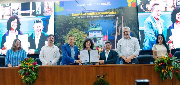 Equipes de Saúde da Família Ribeirinha terão reajuste médio de 30% no custeio Equipes de Saúde da Família Ribeirinha terão reajuste médio de 30% no custeio