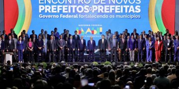 Novo PAC Seleções ganha destaque na abertura do Encontro de Prefeitos e Prefeitos, em Brasília Novo PAC Seleções ganha destaque na abertura do Encontro de Prefeitos e Prefeitos, em Brasília