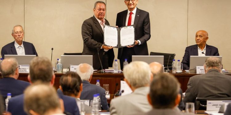 Acordo entre MIDR e CNI mira inovação e crescimento econômico Acordo entre MIDR e CNI mira inovação e crescimento econômico