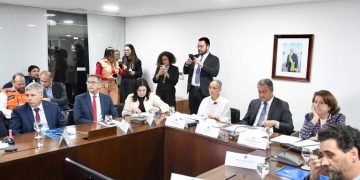 Força-tarefa para amenizar impactos da estiagem na Amazônia e Pantanal Força-tarefa para amenizar impactos da estiagem na Amazônia e Pantanal