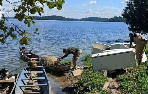 Mais 115 mil pescadores da Amazônia terão auxílio emergencial de dois salários mínimos Mais 115 mil pescadores da Amazônia terão auxílio emergencial de dois salários mínimos