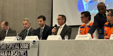 Ministro Waldez Góes participa de Reunião da Comissão Especial sobre prevenção e auxílio a desastres e calamidades naturais na Bahia Ministro Waldez Góes participa de Reunião da Comissão Especial sobre prevenção e auxílio a desastres e calamidades naturais na Bahia