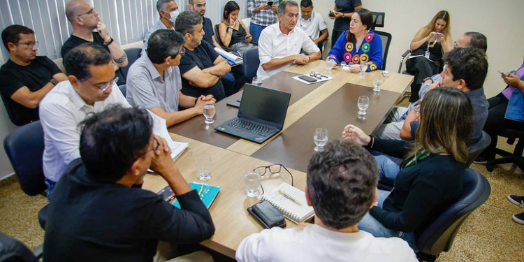 Ministro reforça apoio a projetos na Unifap para impulsionar inovação