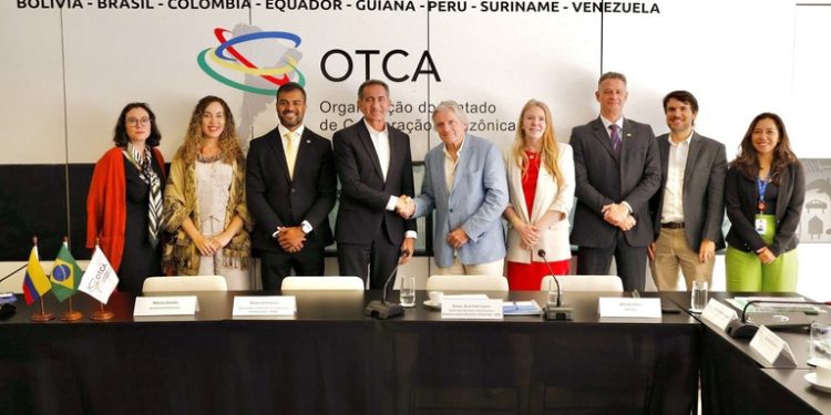 Parceria fortalece economia verde e integração transfronteiriça na Amazônia Parceria fortalece economia verde e integração transfronteiriça na Amazônia