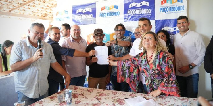 Programa Água Doce leva dignidade e água potável ao semiárido sergipano Programa Água Doce leva dignidade e água potável ao semiárido sergipano