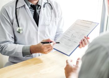 Entenda os passos para auxiliar um dependente químico