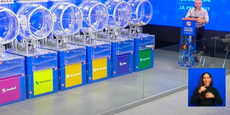 Mega-Sena acumula e próximo sorteio pode pagar até 45.000.000,00 Mega-Sena acumula e próximo sorteio pode pagar até 45.000.000,00