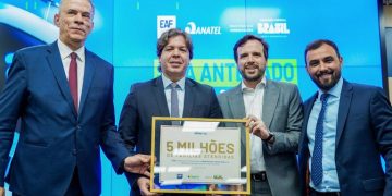 Siga Antenado: 5 milhões de famílias já receberam antenas digitais gratuitas