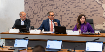 Waldez evidencia impacto do microcrédito em audiência no Senado Waldez evidencia impacto do microcrédito em audiência no Senado