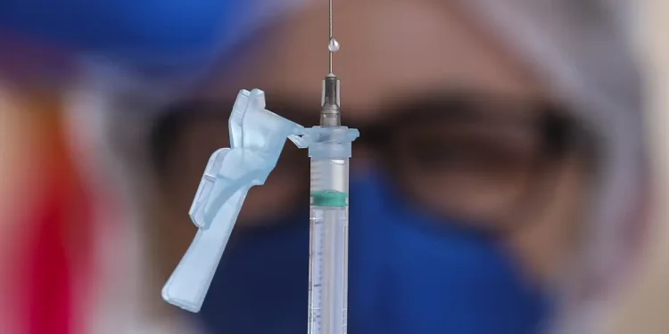 InfoGripe: número de casos de SRAG por Covid-19 aumenta em quatro estados do país InfoGripe: número de casos de SRAG por Covid-19 aumenta em quatro estados do país