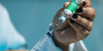 Covid-19: Brasil registra mais 244 mil novos casos em 2025 Covid-19: Brasil registra mais 244 mil novos casos em 2025