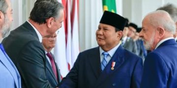 Brasil abre seis novos mercados e retoma exportações de frango à Malásia