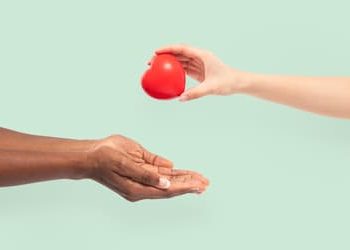 Doação de órgãos: especialistas apontam que mitos e desinformação levam à recusa familiar