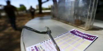 Lotofácil 3512: números e resultado do sorteio de hoje (14/10) Lotofácil 3512: números e resultado do sorteio de hoje (14/10)