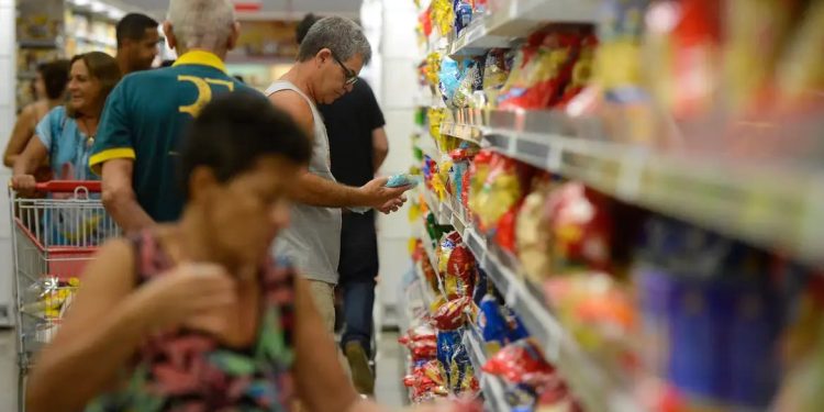 Governo muda regras do vale-refeição e alimentação; benefício continua o mesmo, mas uso será ampliado Governo muda regras do vale-refeição e alimentação; benefício continua o mesmo, mas uso será ampliado