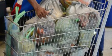 Inmetro encontra 3,7 mil irregularidades em produtos da cesta básica durante operação nacional Inmetro encontra 3,7 mil irregularidades em produtos da cesta básica durante operação nacional