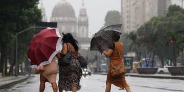 Frente fria intensifica tempestades em seis estados a partir de sexta-feira (12) Frente fria intensifica tempestades em seis estados a partir de sexta-feira (12)