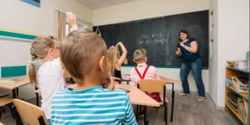 Governo atualiza regras de acompanhamento educacional do Bolsa Família