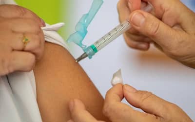 Infogripe: casos de SRAG recuam no país, mas vacinação ainda é essencial Infogripe: casos de SRAG recuam no país, mas vacinação ainda é essencial