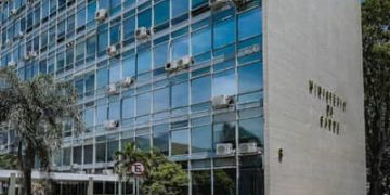 Ministério da Saúde amplia prazo vacinal contra o HPV até primeiro semestre de 2026