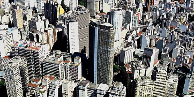 TCESP aponta desequilíbrio fiscal em 607 municípios paulistas TCESP aponta desequilíbrio fiscal em 607 municípios paulistas