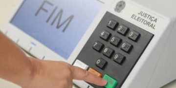 Ano eleitoral não é desculpa para interrupção de políticas públicas, avalia especialista Ano eleitoral não é desculpa para interrupção de políticas públicas, avalia especialista